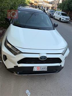 تۆیۆتا ڕاڤ 4